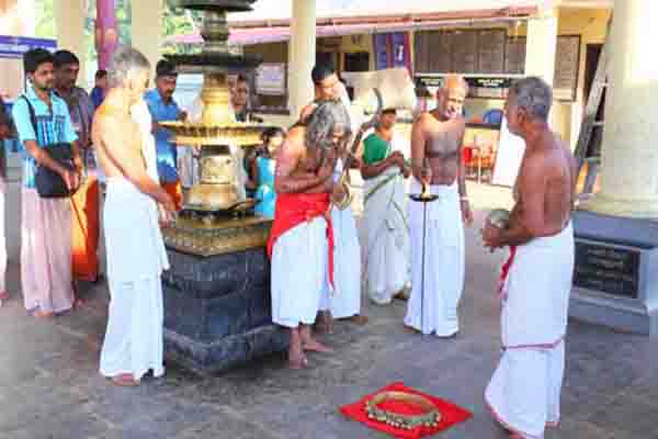 Chiravarambathukavu Temple Gallery