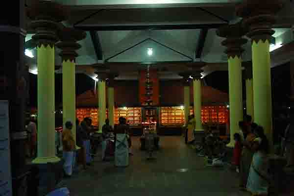 Chiravarambathukavu Temple Gallery