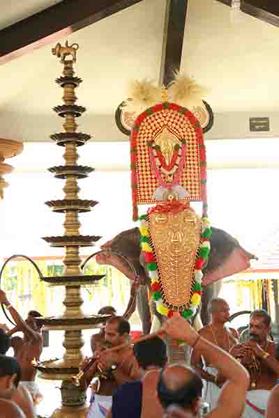 Chiravarambathukavu Temple Gallery